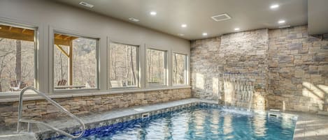 Innenpool, beheizter Pool