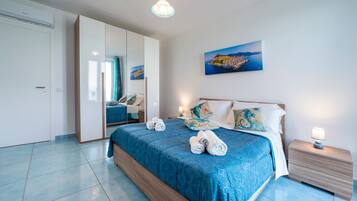 2 dormitoris, planxa i posts de planxar, wifi gratuïta i roba de llit