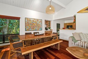 Dining - Private, Peaceful Modern Retreat, Golf Views, 3/3, Lanai, AC, Outdoor Hot Shower (Princeville)