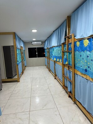 Premium Shared Dormitory | Iron/ironing board - Moriah Pousada e  Hostel (Praia Grande)