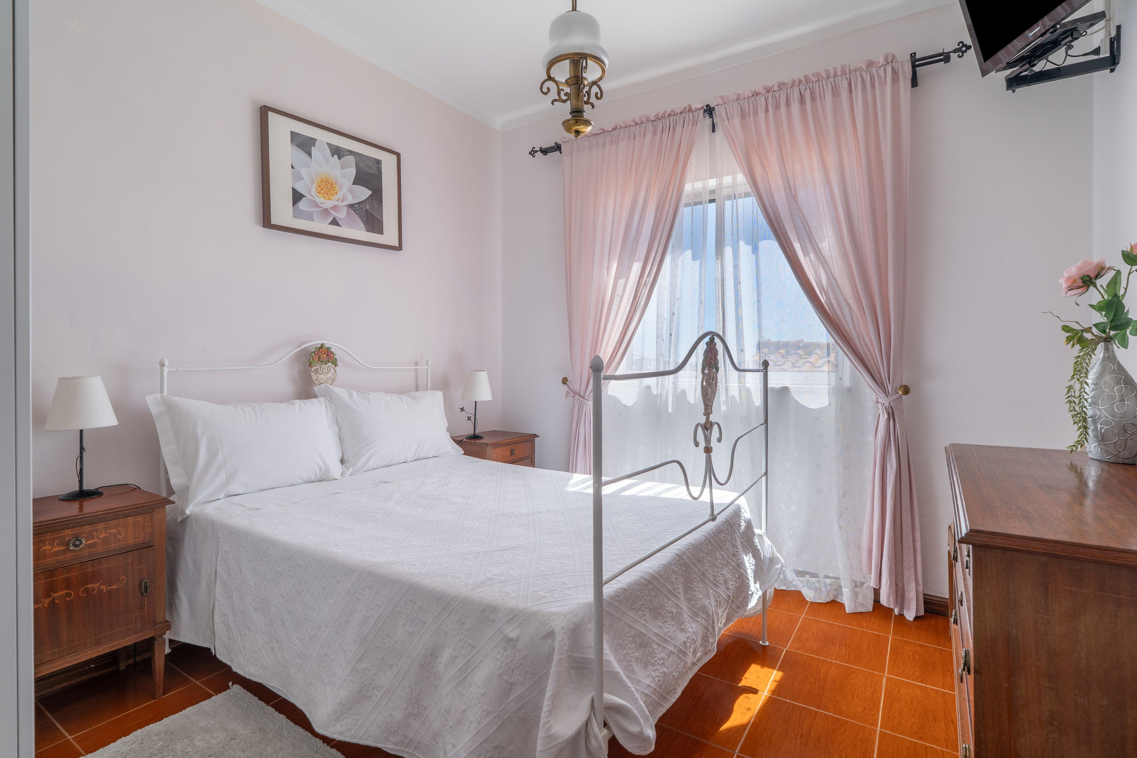 3 chambres, fer et planche à repasser, Wi-Fi gratuit, draps fournis