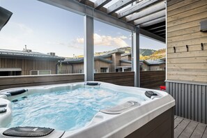 Bañera de hidromasaje exterior