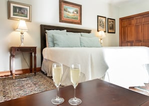 2 sovrum, strykjärn/strykbräda, gratis wi-fi och sängkläder