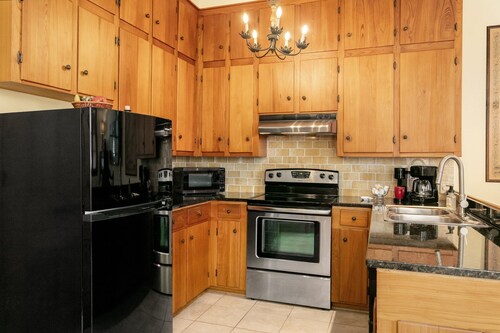 Cotton Alley | Charming 2-Bedroom Retreat in Historic Natchez, MS