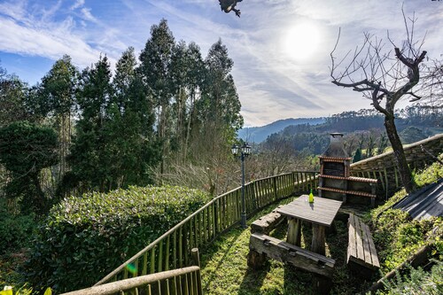 Country House 'Casa De Arriba' with Mountain View, Private Garden and Wi-Fi