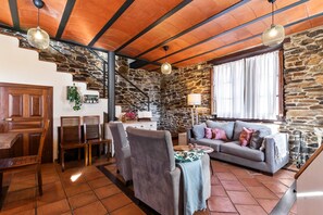 TV, fireplace - Country House 'Quintana' with Mountain View, Private Terrace and Wi-Fi (Pravia)