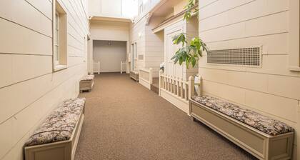 Cozy Loft located Downtown Bozeman - Walking distance to great restaurants!