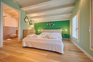 2 slaapkamers, een strijkplank/strijkijzer, gratis wifi, beddengoed