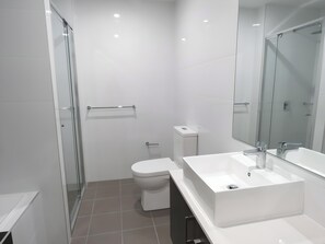Bathroom - 2Bedroom apartment near Nepean Hospital (Kingswood)