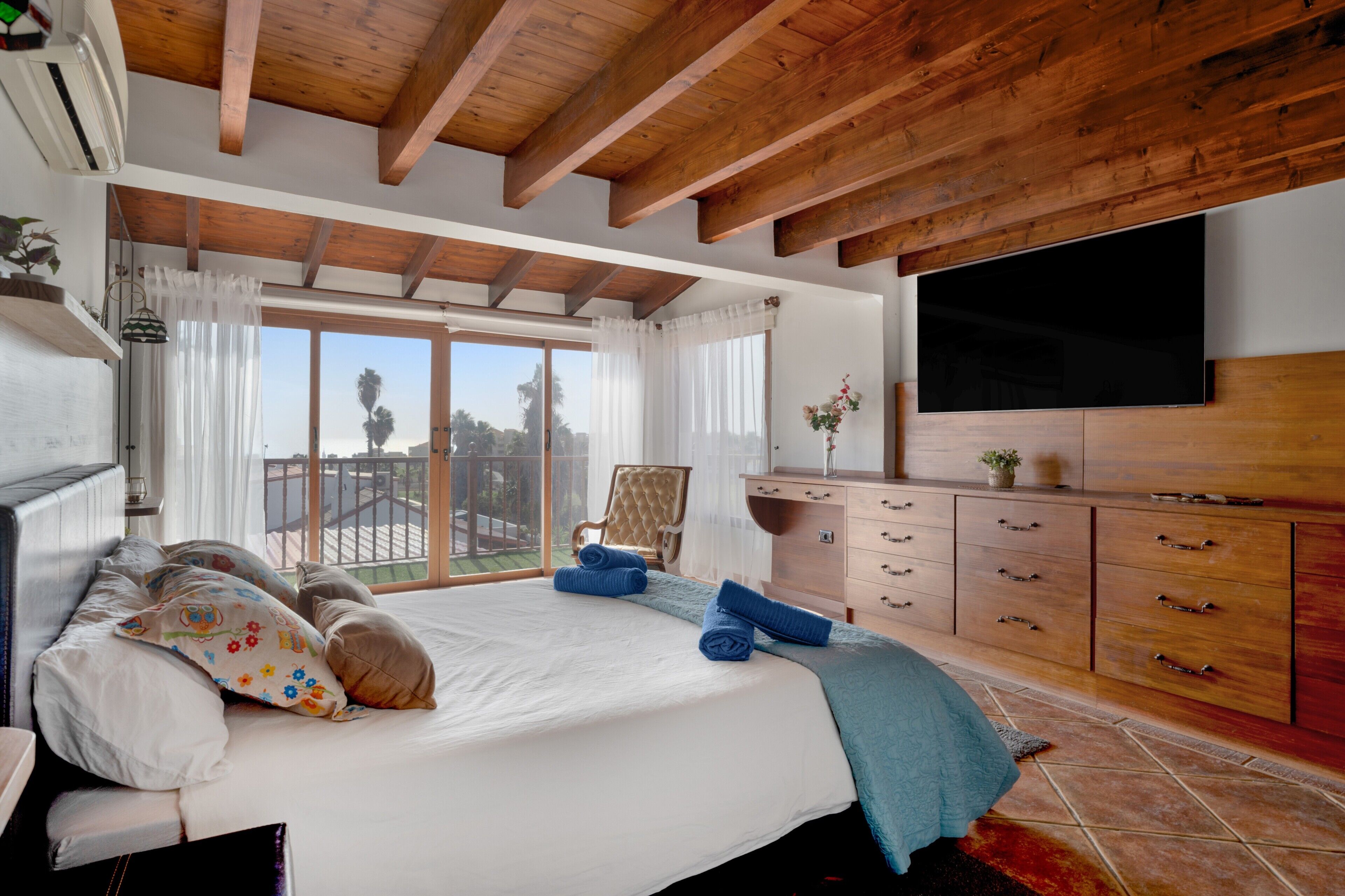 5 Schlafzimmer, Bügeleisen/Bügelbrett, kostenloses WLAN, Bettwäsche