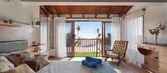 Vacation Villa 'Lola Sunset Place' with Sea View, Heated Pool in 2027, A/C