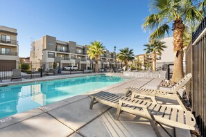Pool - The Vues 6|Resort Pool, Ping Pong Table, Private Blacony (St. George)