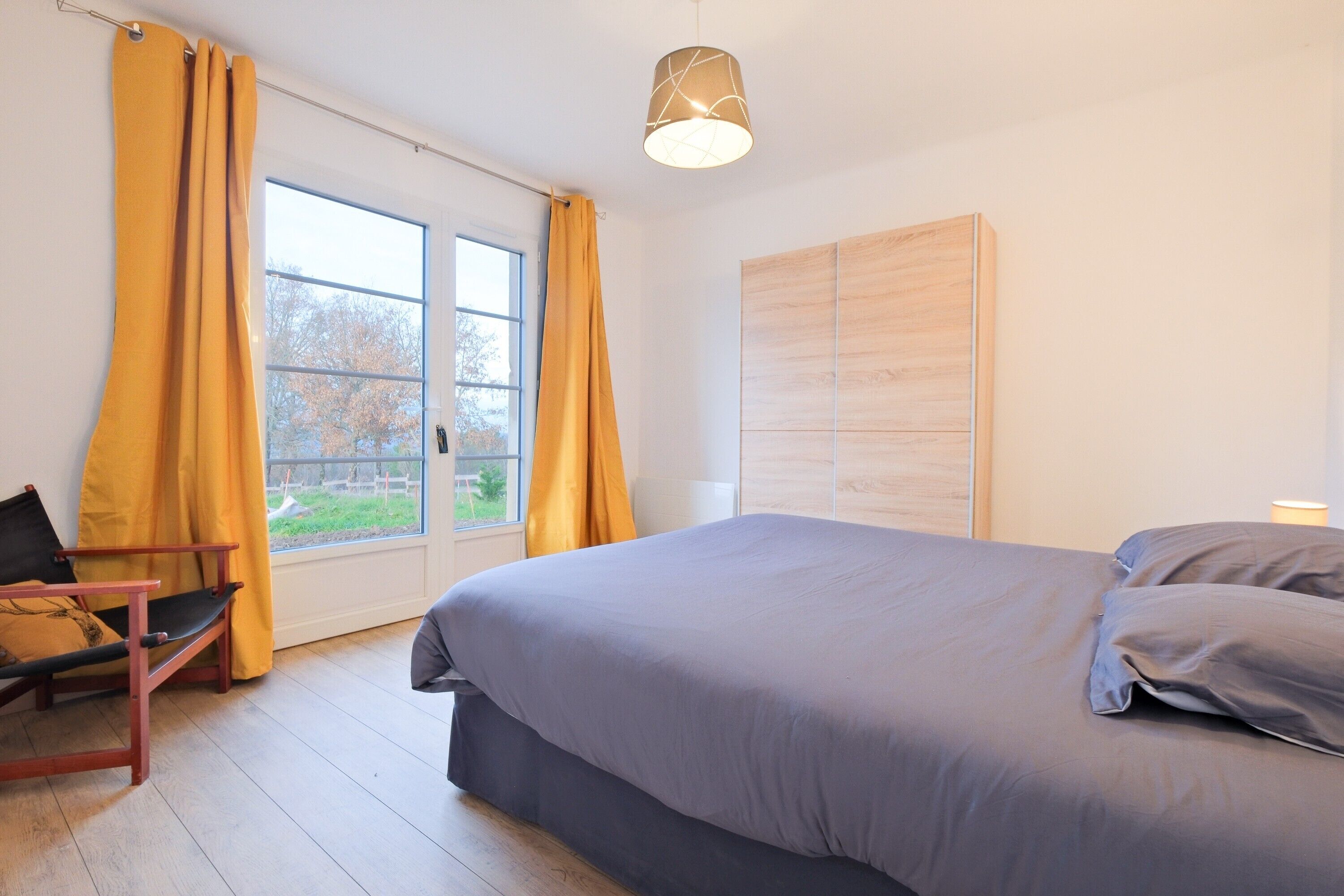 4 多间卧室、熨斗/熨衣板、免费 WiFi、床单