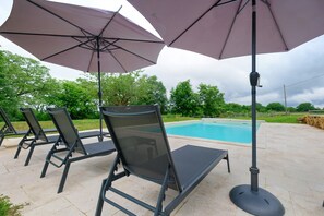 Pool - Gîte De L’Egal – Cadouin, Sleeps 10, Air-Conditioned, Private Pool, Périgord Charm (Le Buisson-de-Cadouin)