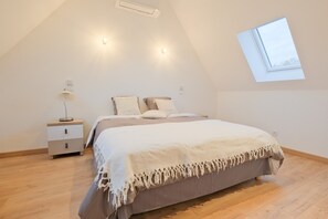 4 habitaciones, tabla de planchar con plancha y wifi gratis 