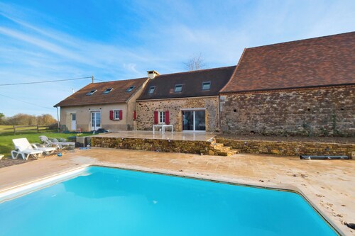 Gîte De L’Egal – Cadouin, Sleeps 10, Air-Conditioned, Private Pool, Périgord Charm