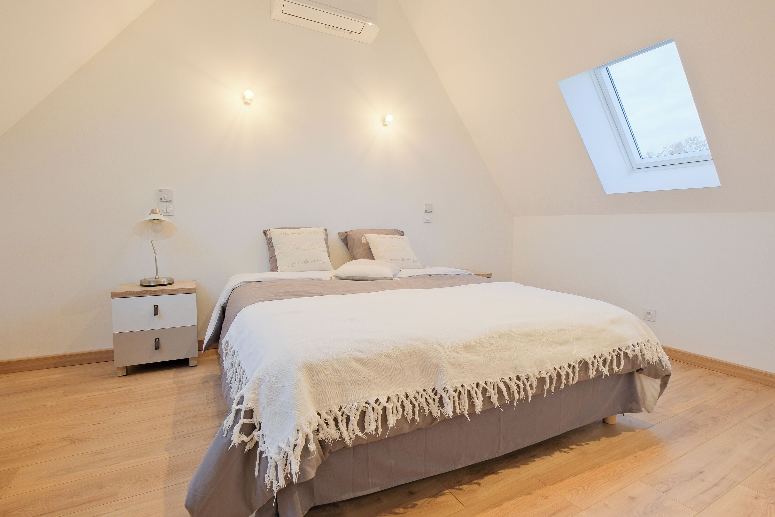 4 chambres, fer et planche à repasser, Wi-Fi gratuit, draps fournis