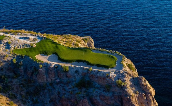 Golf - Unwind in Paradise: Luxurious Loreto 2BR OF Penthouse with Breathtaking Views (Loreto)