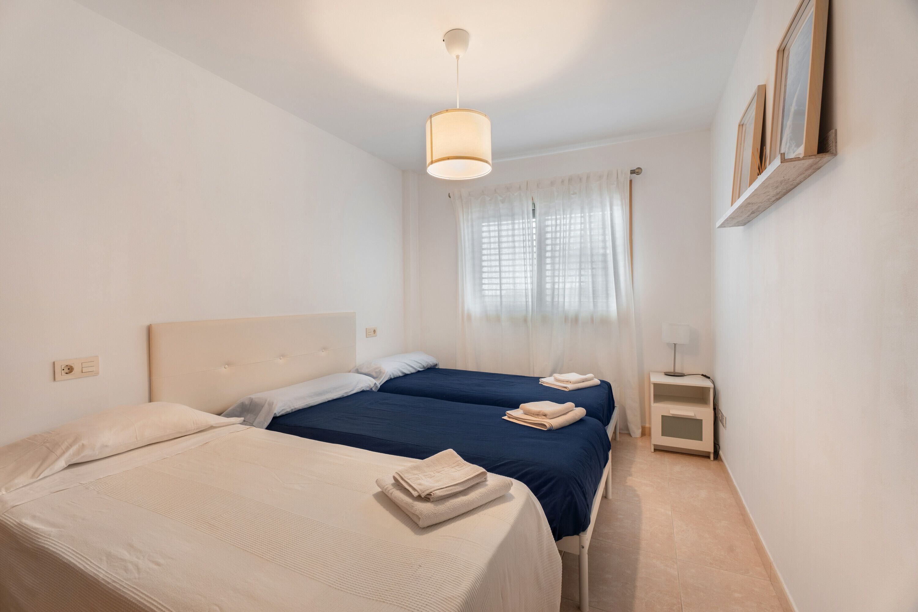 2 多间卧室、熨斗/熨衣板、免费 WiFi、床单