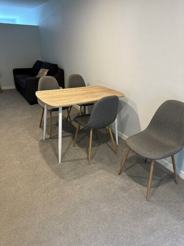 Studio Apartment 100 meters from lake and walking track 