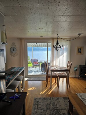 Interior - Point Herron Cottage in Manette (Bremerton)