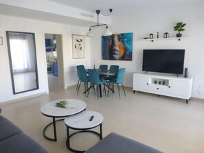 TV - Relax by the sea in Cala Alta apartment (Benidorm)