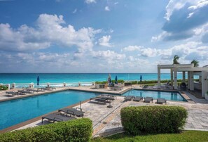 Pool - Villa Nizuc | 4BR | Exclusive Beachfront Residence (Cancún)