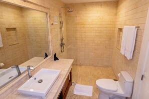 تجهيزات دش، مجففات شعر، مناشف، صابون