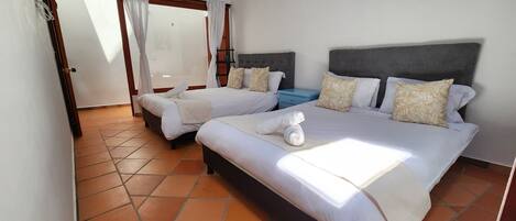 2 室のベッドルーム、アイロン / アイロン台、WiFi