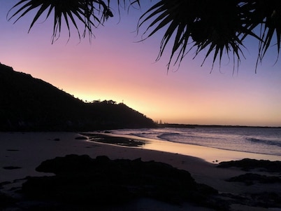 Cozy unit under our home, close to beach and beautiful bush walks