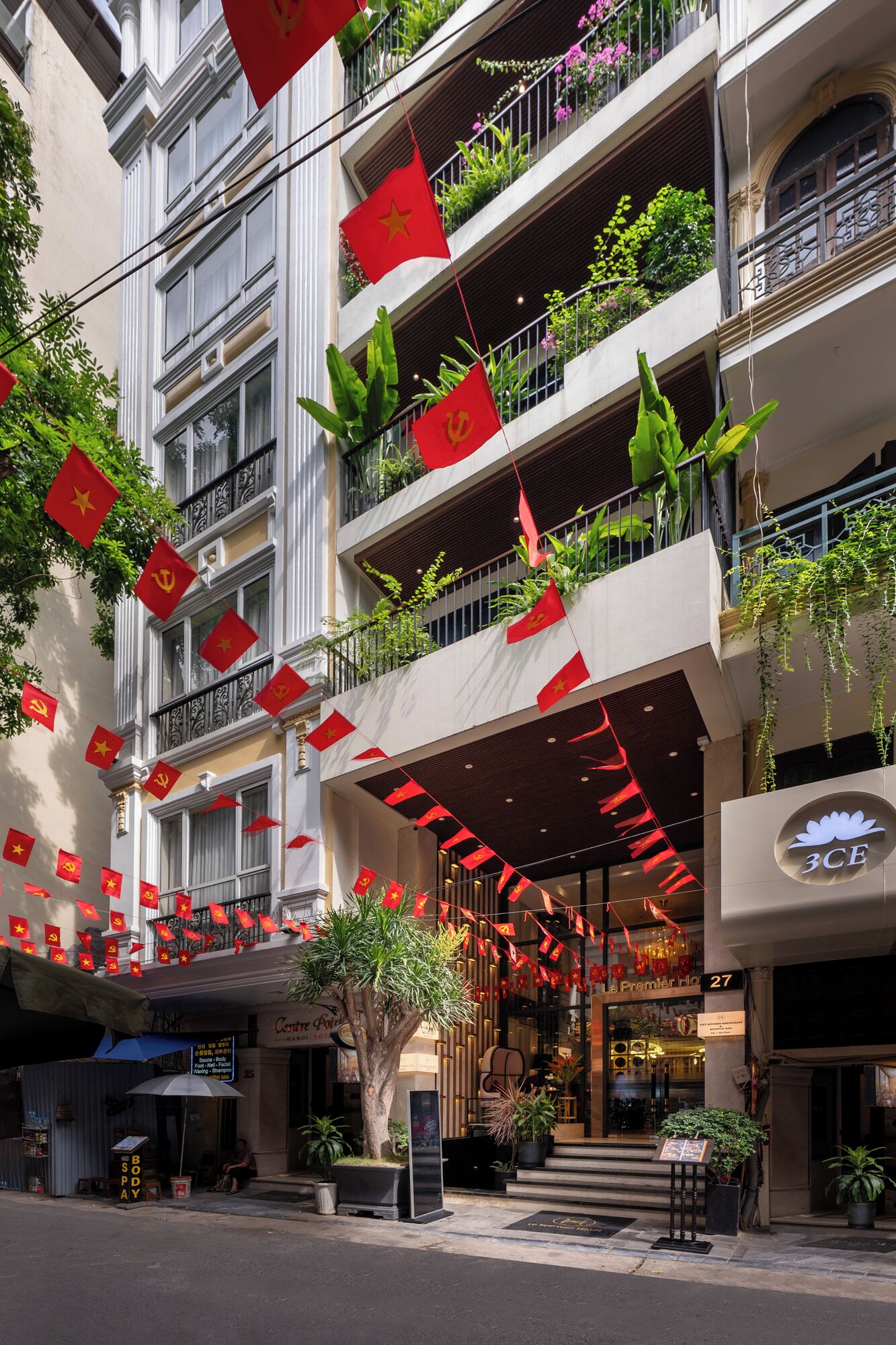 Photo - Le Premier Hotel & Rooftop Bar