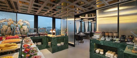 Free daily buffet breakfast