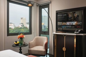 Executive Double Room with Lake View - Le Premier Hotel & Rooftop Bar (Hanoi)