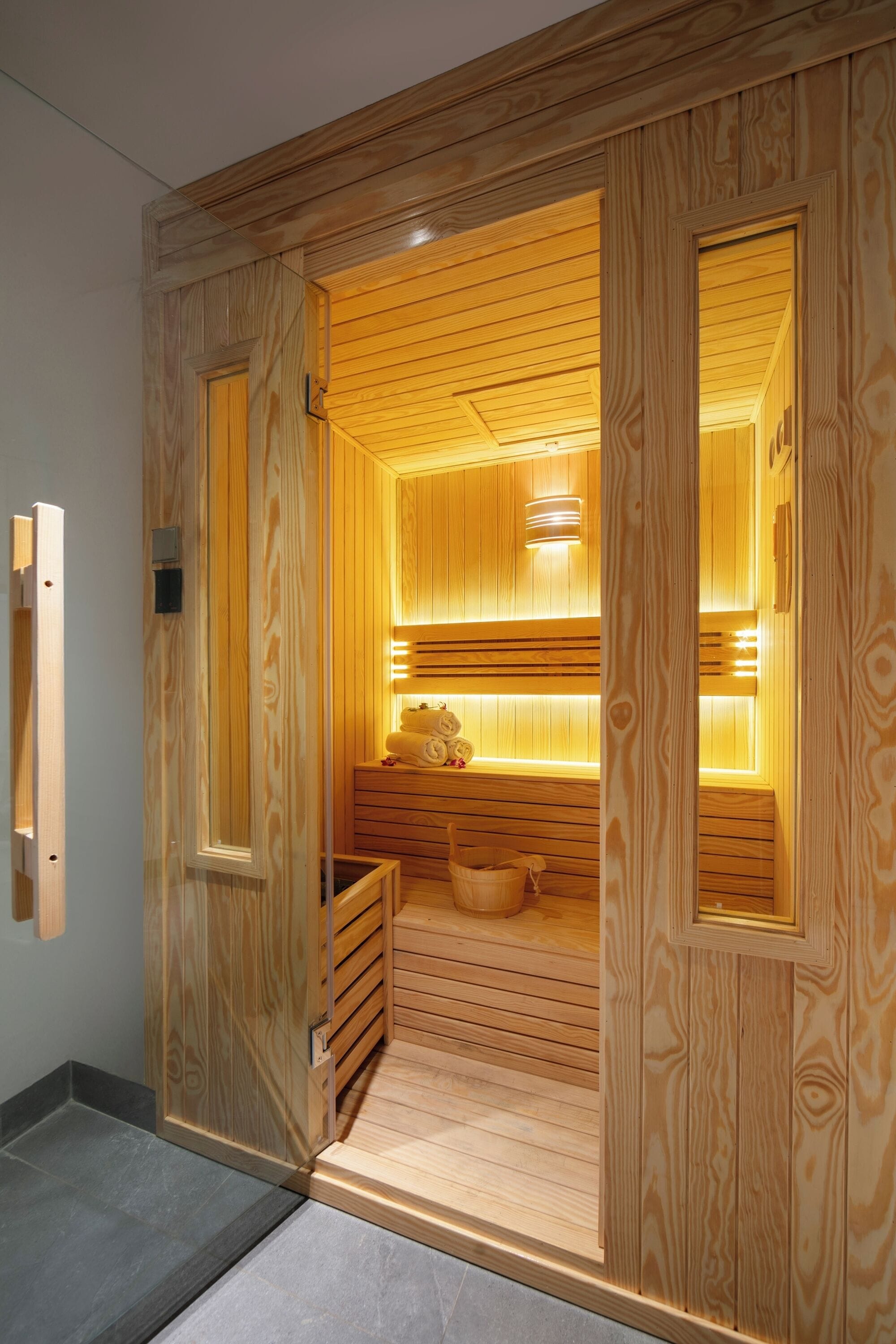 Photo - Le Premier Hotel & Rooftop Bar