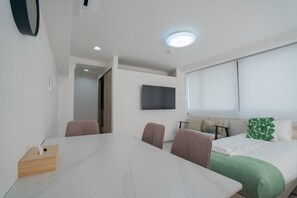 Appart'hôtel Classique, balcon | 2 chambres, rideaux occultants, Wi-Fi gratuit, draps fournis
