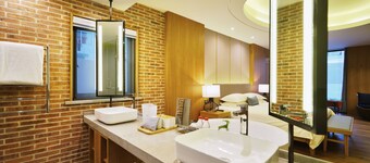 Cozylife Hotel Westlake