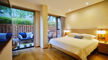 Design Double Room, Courtyard View | 1 bedroom, blackout curtains, iron/ironing board, free WiFi