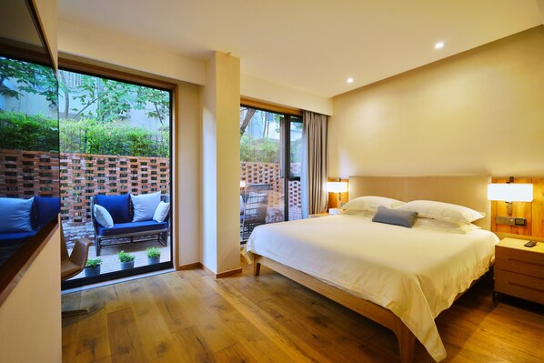 Design Double Room, Courtyard View