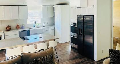 Spacious 5-bedroom house with an incredible view in Glenwood Springs