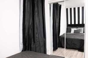 3 bedrooms, desk, iron/ironing board, travel cot