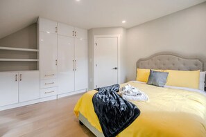 4 quartos, ferros/tábuas de passar roupa, Wi-Fi, roupa de cama