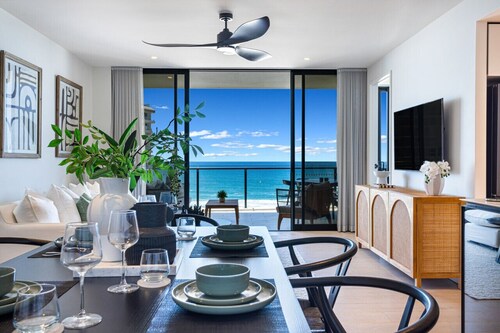 The Luxe Surf & Sea Suite