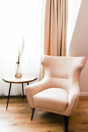 TV - Modern vacation accommodation in a quiet location and just a 7-minute walk from the beach (Scharbeutz)