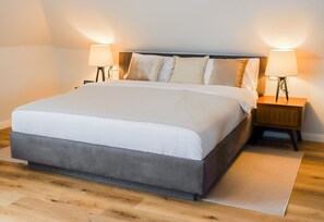 2 slaapkamers, een bureau, wifi