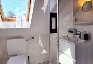 Unclassified image, 4 of 35, button