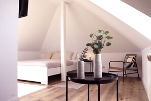 1 bedroom, in-room safe, iron/ironing board, WiFi