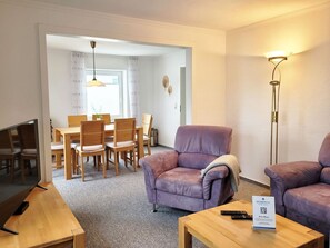 Televisión, mesa de ping pong