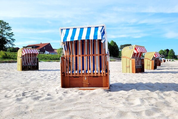 Beach - Charming and quiet vacation home - close to the beach and ideal for large groups - with (Scharbeutz)