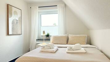 5 Schlafzimmer, Bügeleisen/Bügelbrett, WLAN