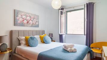 3 slaapkamers, een strijkplank/strijkijzer, internet, beddengoed
